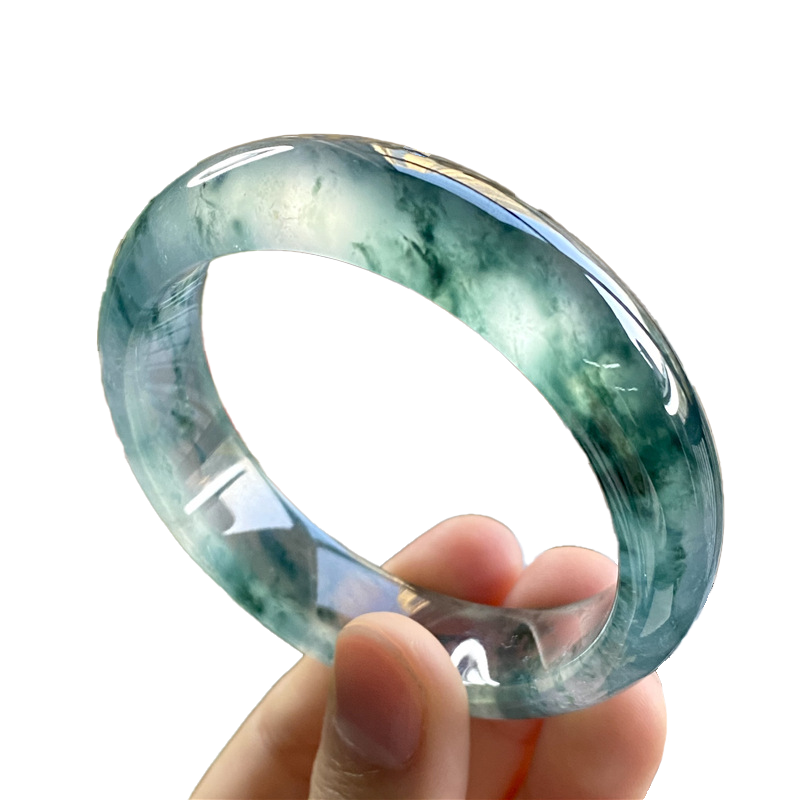 Un cargamento de hielo ceroso jade jadeíta verde oscuro